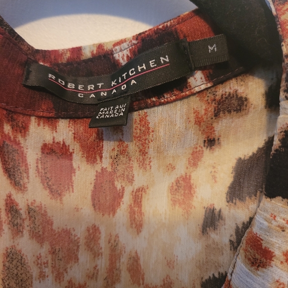 Animal Frilly Blouse - Picture 3 of 3